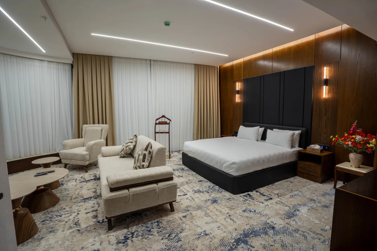 Panoramic Queen Studio at Grand Babl Hotel